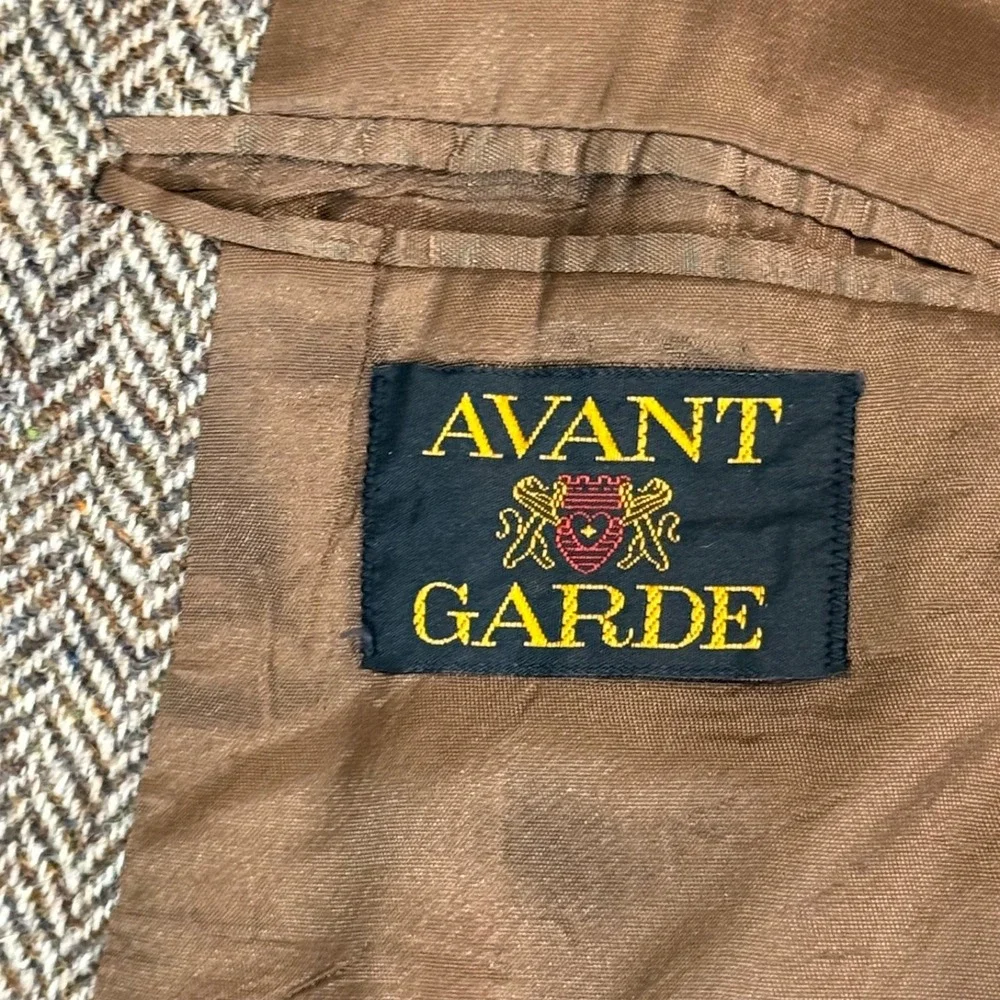 AVANT GARDE‎ - HARRIS TWEED Men's Blazer Size 42S Brown Herringbone Made in USA